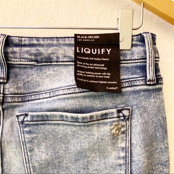 Black Orchid Jude Mid Rise Skinny Jeans Acid Wash - Picture 4 of 7